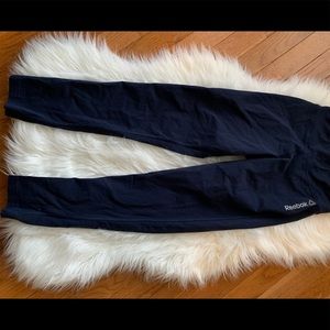 Blue cropped leggings